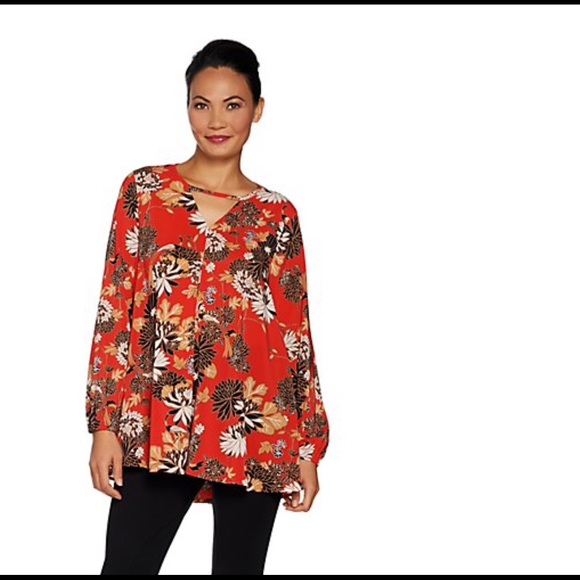 Du Jour Tops - Du Jour floral printed swing tunic